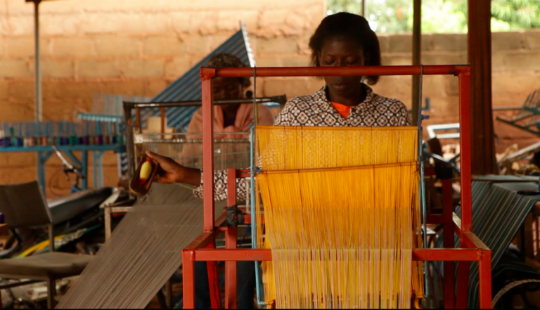 Métier à Tisser Loops & Threads TOUT EN UN - 9 Pièces (Neuf, Modèle 526760)